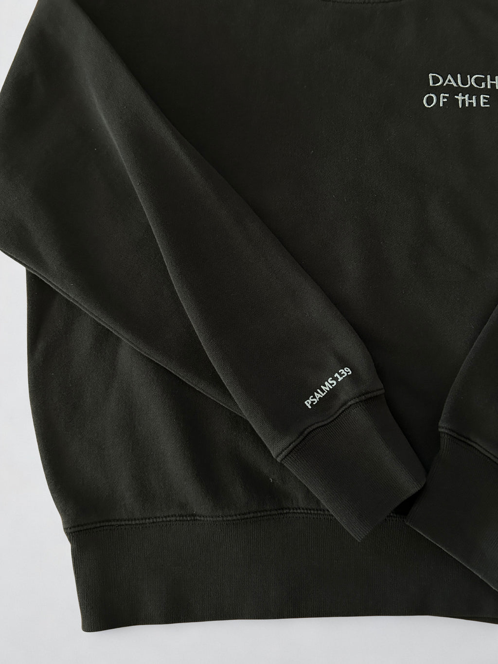 Daughter of the King Women's Crewneck